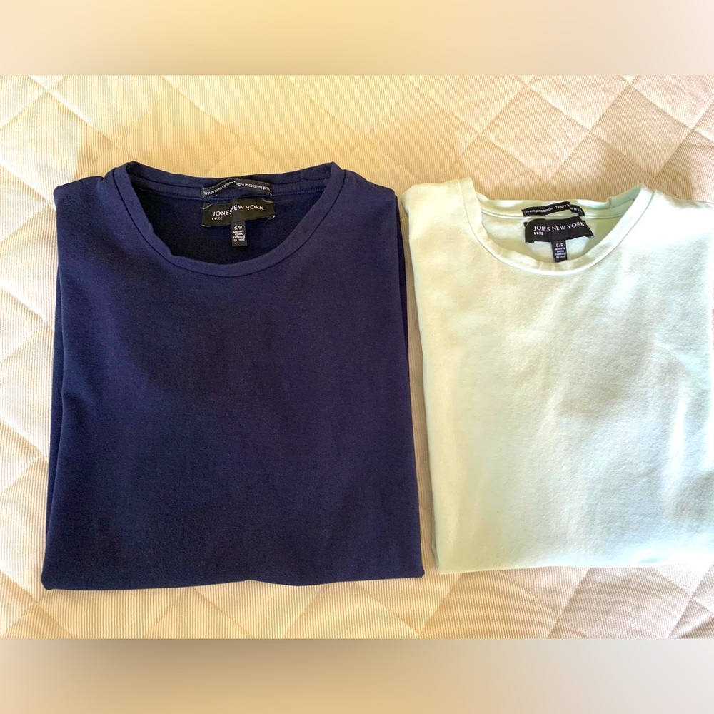 Jones New York Luxe cotton tops lot of 2 light blue & navy blue crew neck US S-M